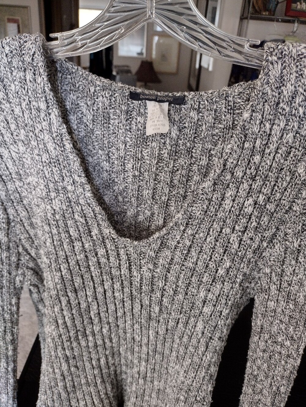 Light n Flirty Boston Proper Gray Marled Ribbed Scoop-Neck Sweater. Size M.